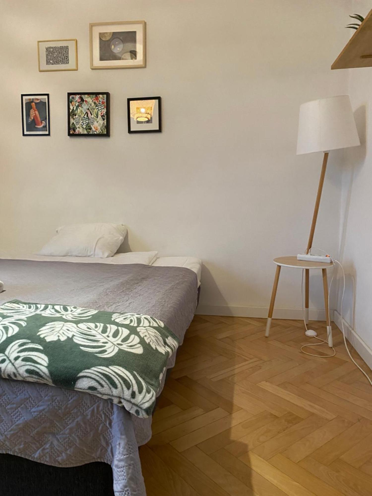 Slow Life Apartment Next To Metro Station Warschau Buitenkant foto